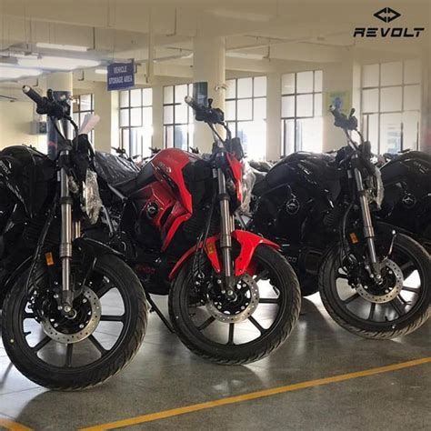 revolt electric bike deliveries   batch delivered  delhi pune  receive bikes