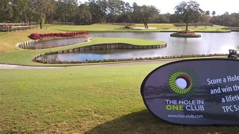 win  membership   hole   club national club golfer