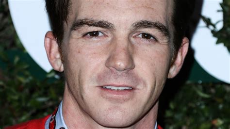 drake bell learned  wife filing  divorce  internet    disappearance