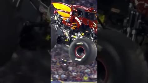monster truck bakugan dragonoid  big crash rips front axle pieces