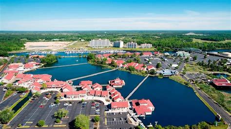 traffic  barefoot landing   coming  wpde