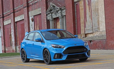 ford focus rs reviews ford focus rs price   specs car