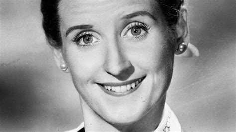 ann b davis 88 dies comic actress played maid on ‘brady bunch
