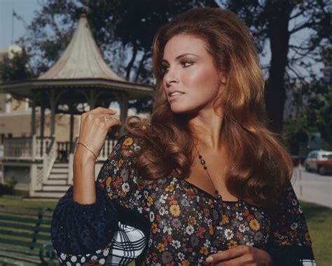 Details About Raquel Welch’s Private Life Are Exposing A