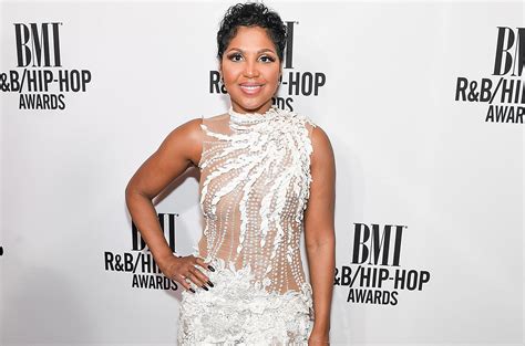Toni Braxton Shares A Lot Of Skin In A Jaw Dropping Pink Dress At The