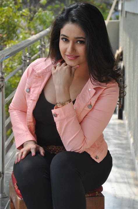 poonam bajwa latest sizzling photos celebrity at your clicks