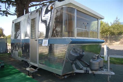 Join In The Hot Trend Of Retro Rvs