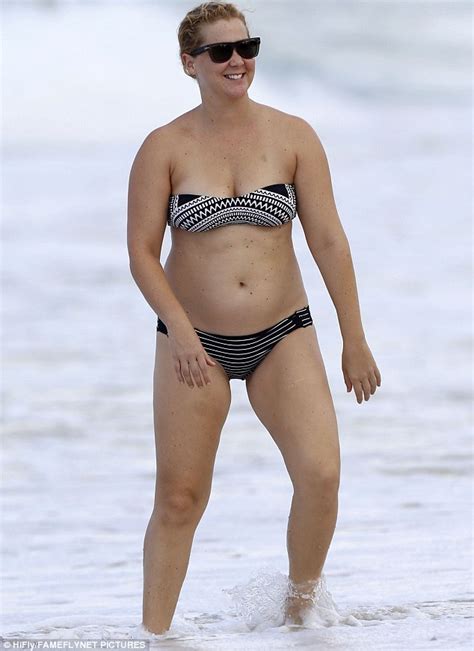 Amy Schumer Showcases Her Knockout Body In Strapless Bikini During