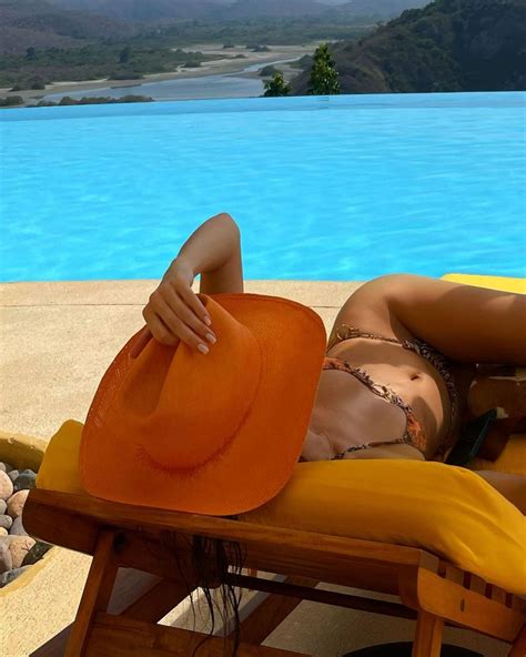 Kendall Jenner In Bikini Instagram Photos 01 20 2021 Hawtcelebs