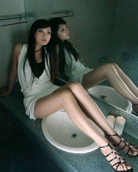 asian girls with long legs 20 pics