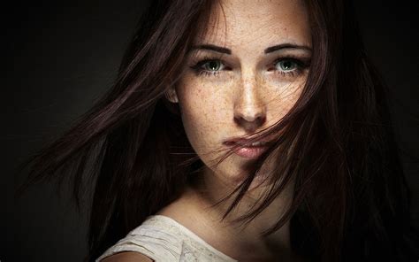 beauty girl freckles green eyes portrait photo hd