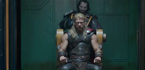 thor ragnarok trailer pits the hulk and thor in battle time