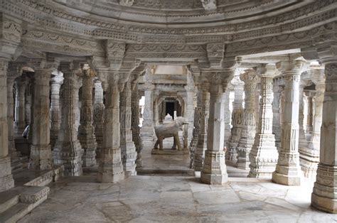 ranakpur jain temple divine place  experience  jainism india travel blog