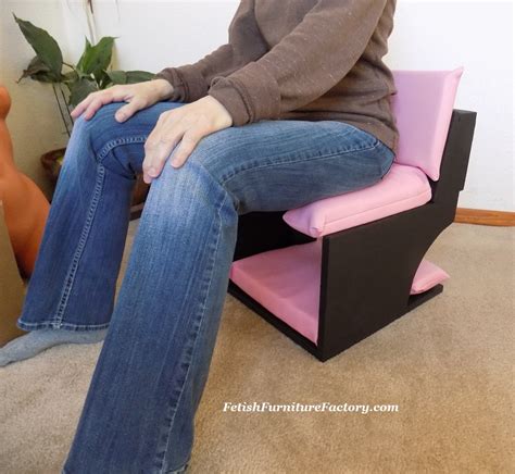 mature reserved for ma face sitting chair for oral sex queening