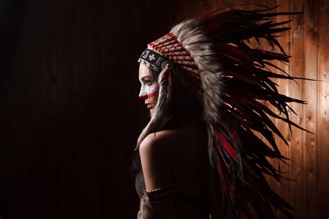 Hot Native American Girl Wallpaper