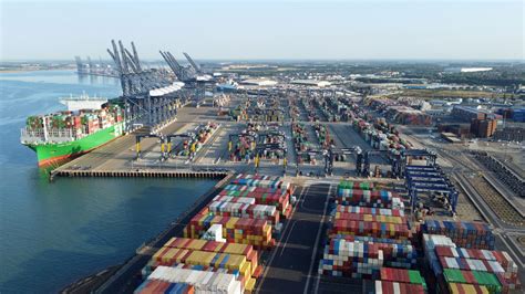 felixstowe port workers threaten    day strike  pay