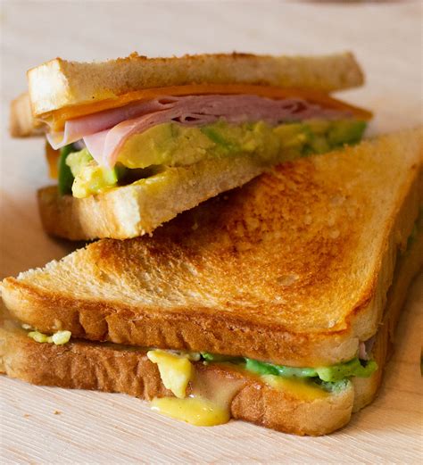 avocado kaese schinken sandwich mit selbst gemachter