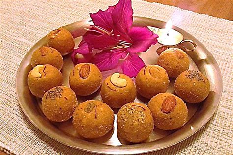 besan laddu  gram lentil flour sweets   india gourmet