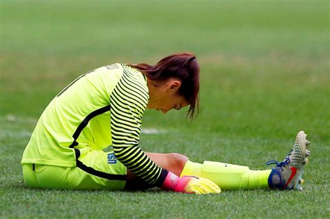 Hope Solo Takes Aim At Sweden After U S Women Are Ousted The New