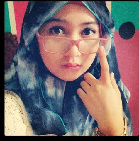 kumpulan foto cewek cantik berjilbab berkacamata terbaru 2017 triviaries