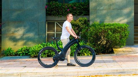 best ebikes of 2020—a hubless ebike a unibody carbon