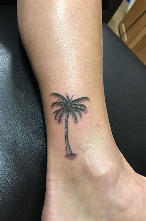 palm tree tattoo palm tree tattoo tattoos palm tattoos