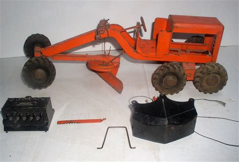 structo road grader  vintage pressed steel project  parts thingery previews postviews