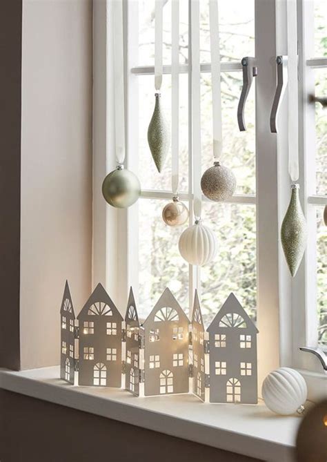 amazing christmas window decorations youll love
