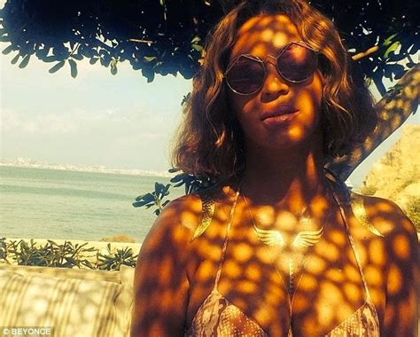 Beyonce Shows Off Her Amazing Bikini Body In New Photos