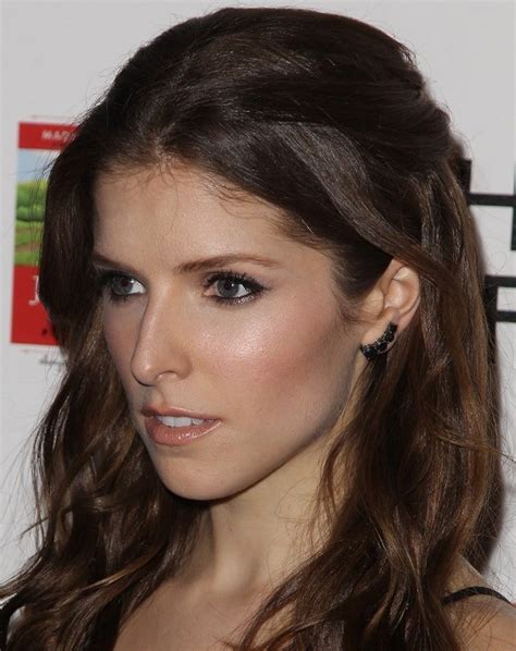 Anna Kendrick S Ugly Vionnet Dress At The Last Five Years Premiere