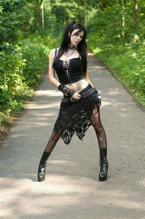 gothic fashion for all those men and women who take pleasure in