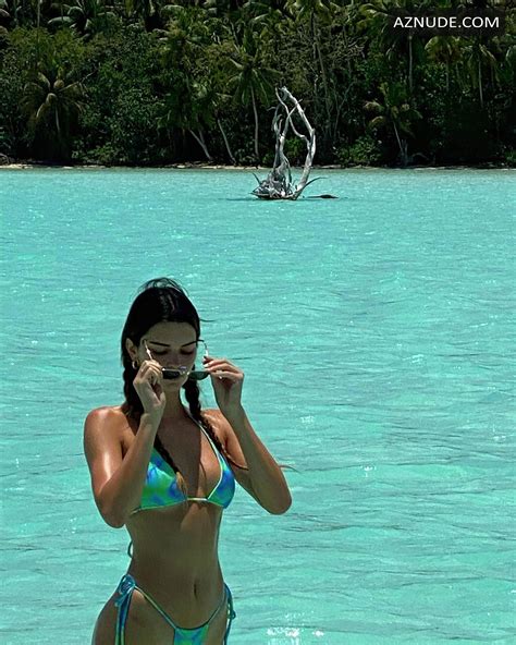 kendall jenner enjoys her vacation and posts some sexy bikini pictures