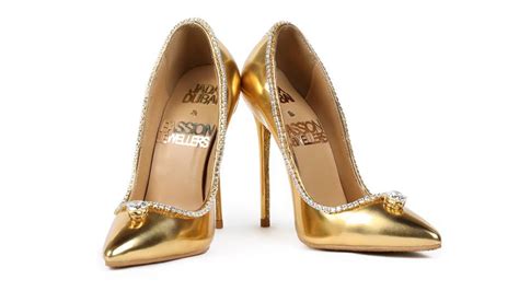ドバイの超高級ホテルが披露した「世界一高いハイヒール」the Passion Diamond Shoes Tabi Labo