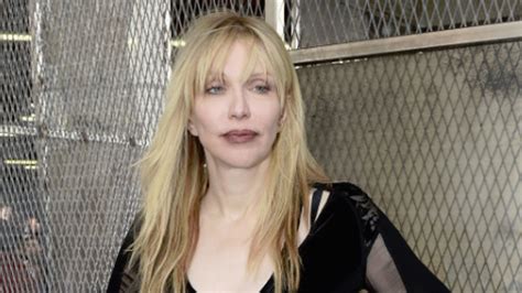 Courtney Love Disses Plastic Surgery Reveals She Went To Great