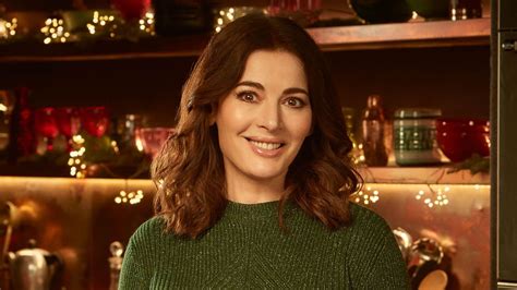 nigella lawson clears up hilarious microwave moment from