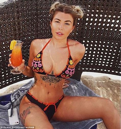 love island s olivia buckland flashes a hint of sideboob daily mail