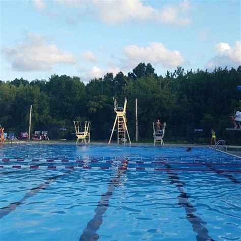 south shore swim club swimming pool  staten island