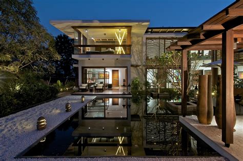 courtyard house hiren patel architects archdaily
