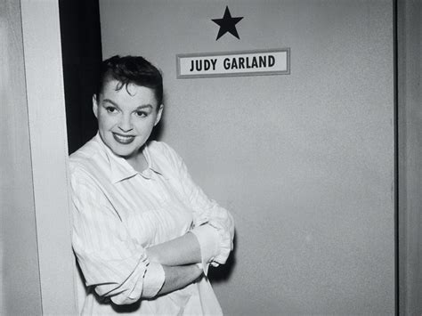 Inside The Life Of Judy Garland An Iconic Actress With A Tragic Story