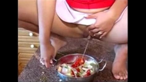 pee on food and then eat more videos fetishraw xvideos