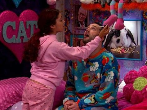 Pin By Claudya Nicol On Cat Sam And Cat Cat Valentine Cat Victorious