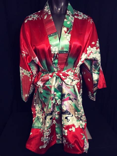 vtg kimono japanese robe short juguemm red cherry blossoms geisha