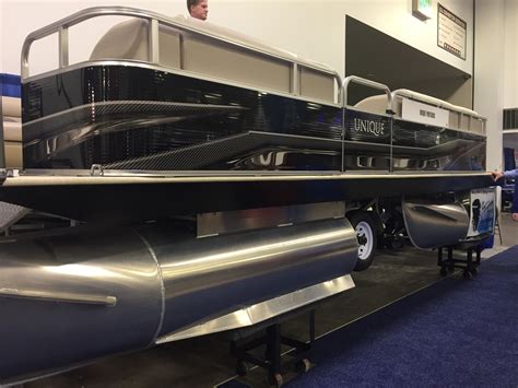 unique pontoons brings expandable retractable pontoon  minneapolis boat show boating industry