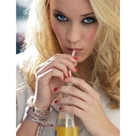 Ein Bild Von Emily Osment Liked On Polyvore Featuring Emily And Emily