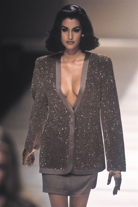 Yasmeen Ghauri Armani Runway 90 S Couture Fashion 90s Fashion