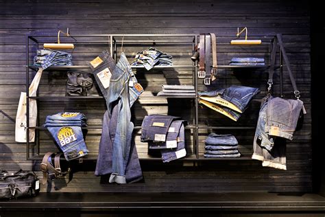 de rode winkel utrecht  behance