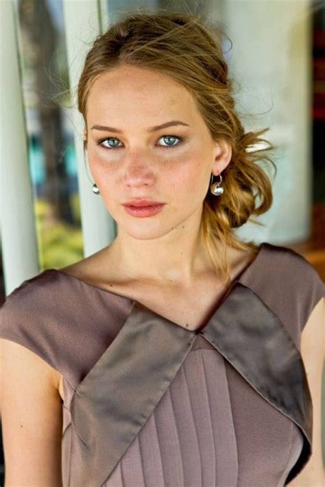 jennifer lawrence 13 celebrities with freckles that ll