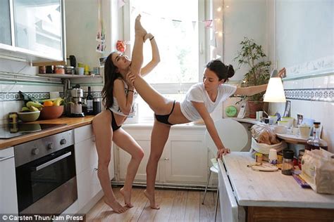 dancing twin sisters show off their flexibility in germany daily mail online