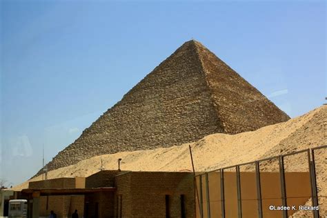 ladees travels giza egypt pyramids vista view