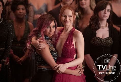 [photos] ‘riverdale’ Spoilers Season 5 Premiere Prom Episode Tvline